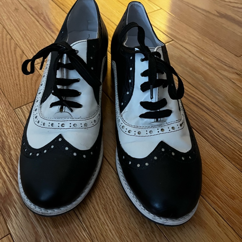 Women’s oxfords shoes size 39 (custom made in Europe)
